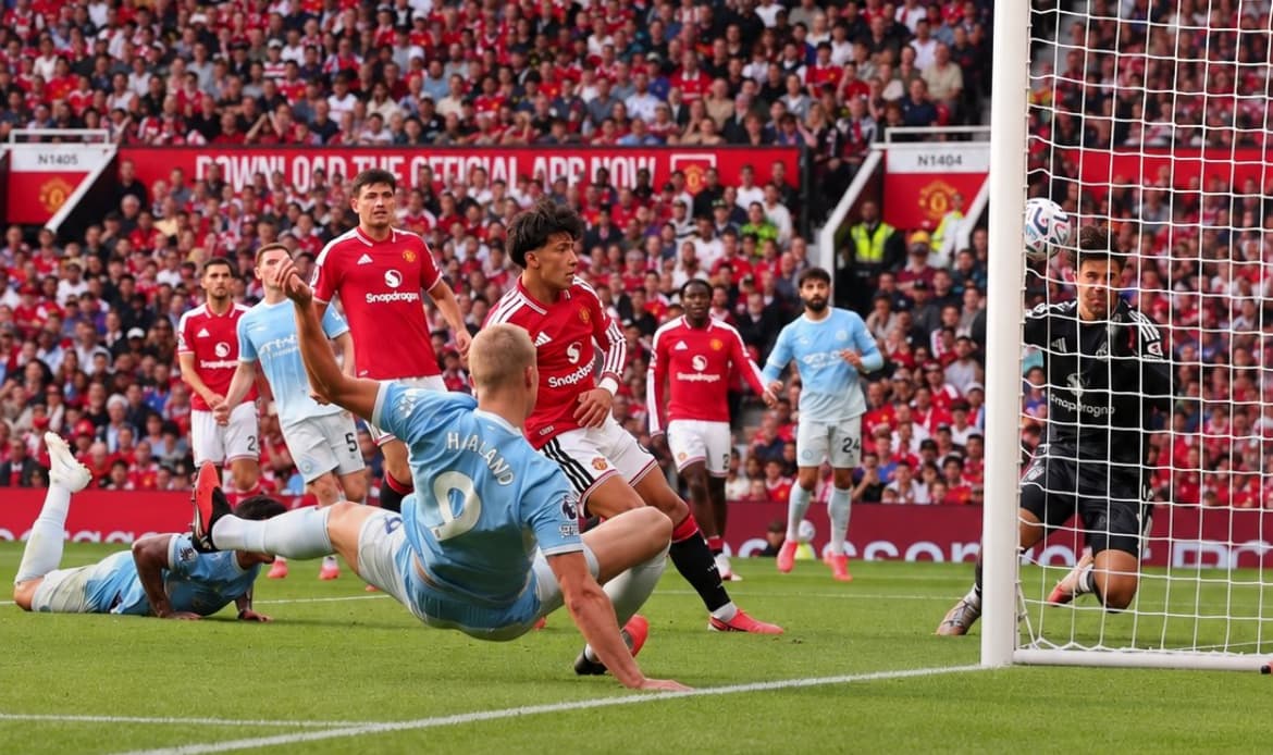 Pro Ref Admits "Error of Judgement" in Manchester Derby