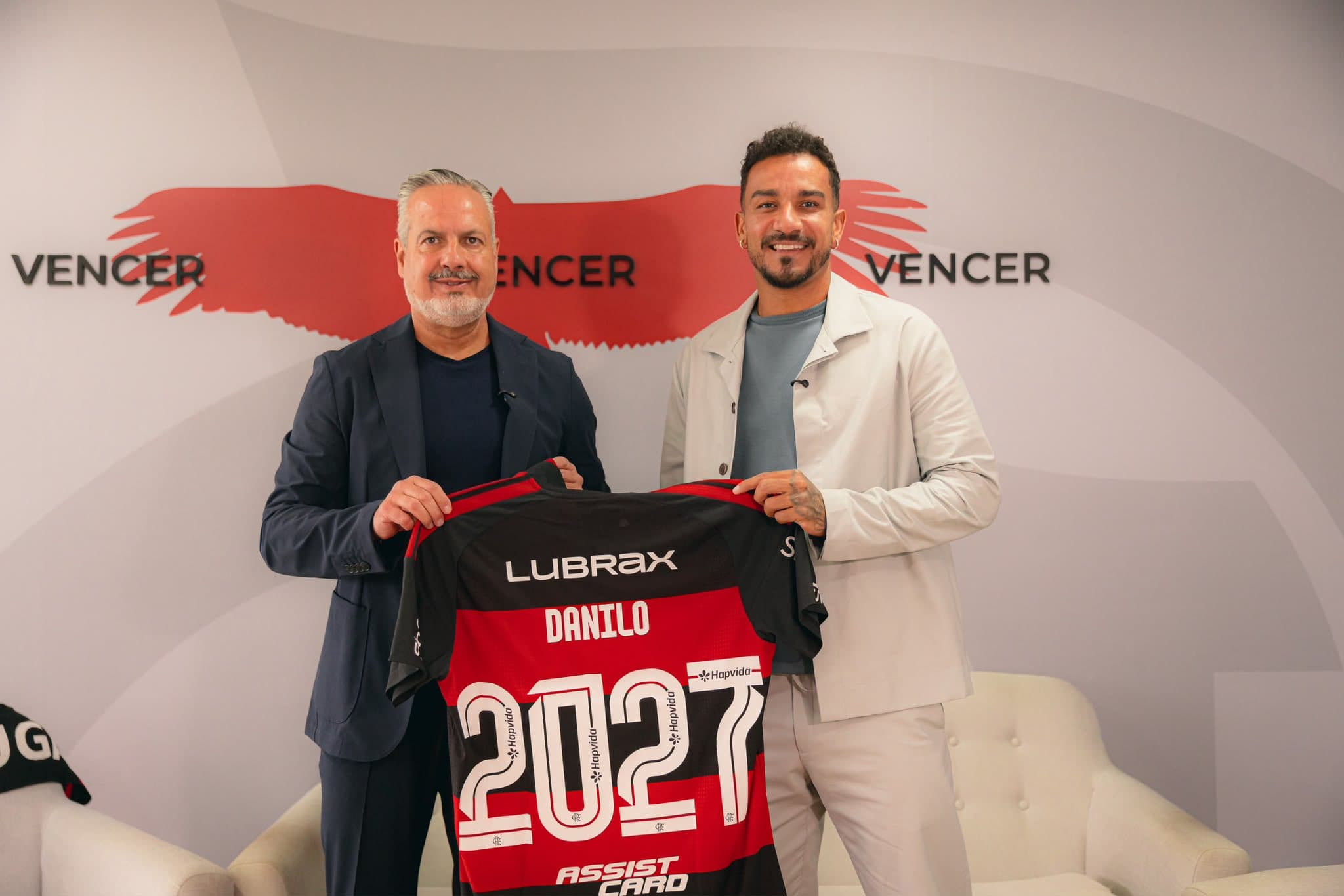 Danilo Signs Flamengo Contract Extension Until December 2027
