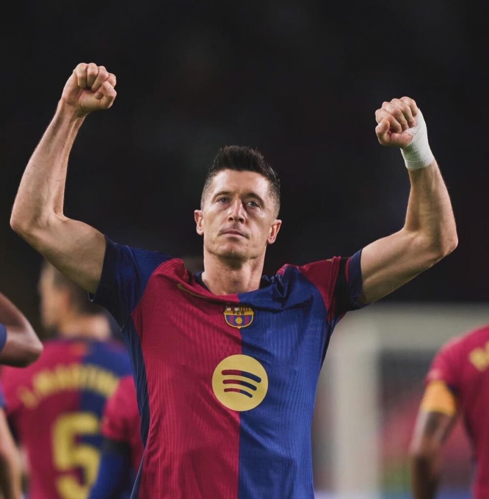 Lewandowski’s Barcelona Contract Extended to 2026