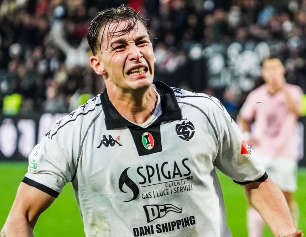 Inter Milan Secures Future of Francesco Pio Esposito with Long-Term Deal