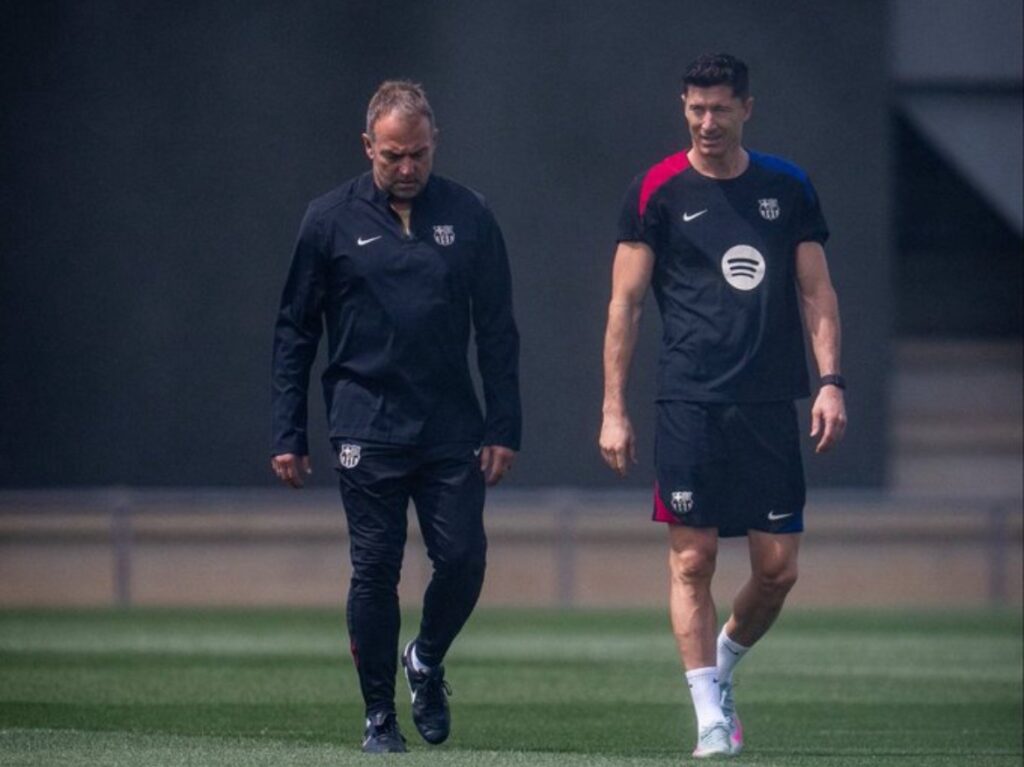 Robert Lewandowski Back in Squad Ahead of Crucial Inter Milan Clash