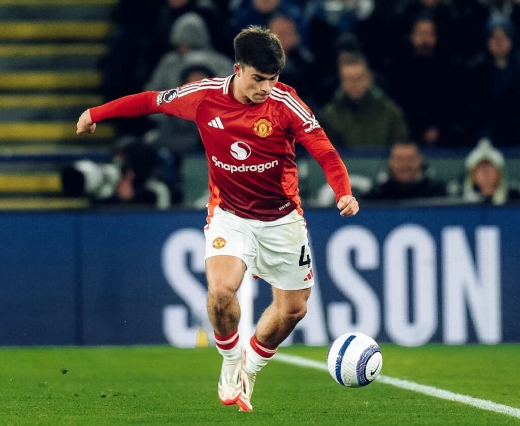 Manchester United Planning New Deal Talks with Harry Amass After Season's End