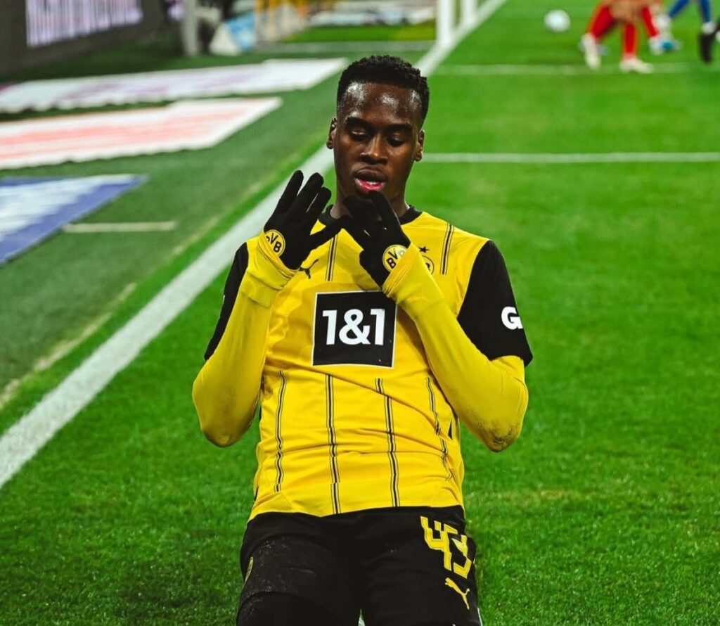 Chelsea Lock In on Bynoe-Gittens: Player Prioritizes Blues Amid Ongoing Talks