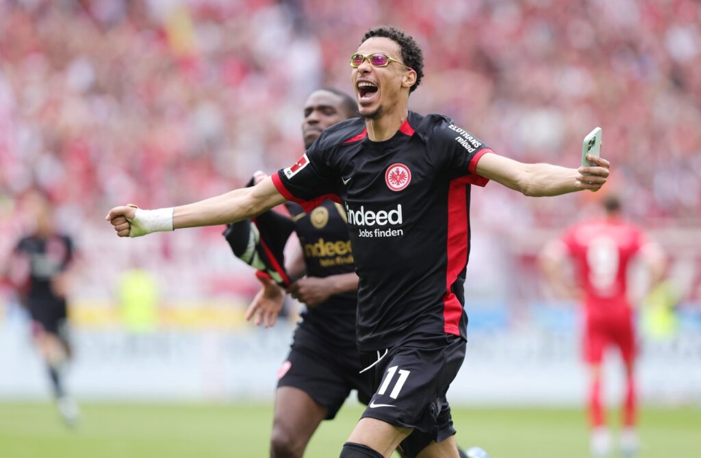 Ekitike Saga Rages On: Newcastle’s €80m Bid Rejected, Liverpool on Alert as Isak’s Future Key