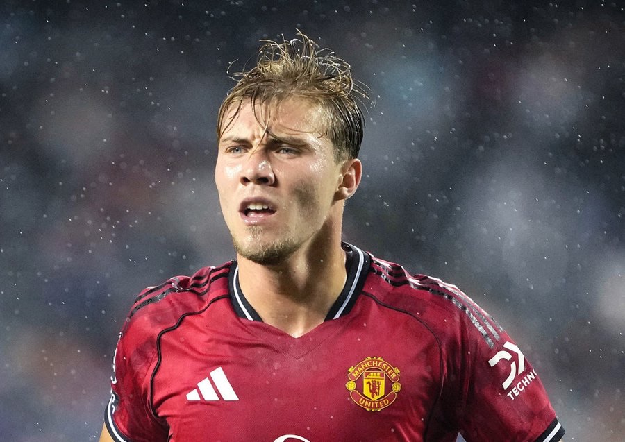 Napoli Set to Submit Contract Proposal to Rasmus Højlund