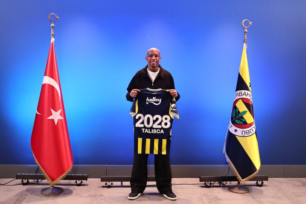 Anderson Talisca Extends with Fenerbahçe until 2028