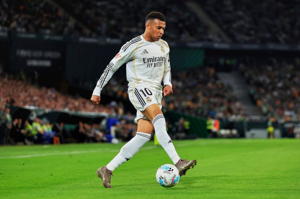 Injury Scare: Kylian Mbappé Faces Hamstring Overload Following Betis Draw