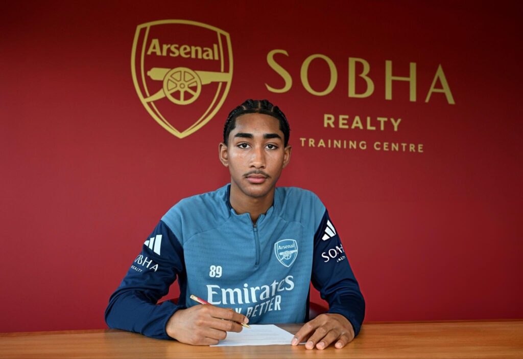 Arsenal’s Rising Star, Marli Salmon Commits Future with Pre-Contract Agreement